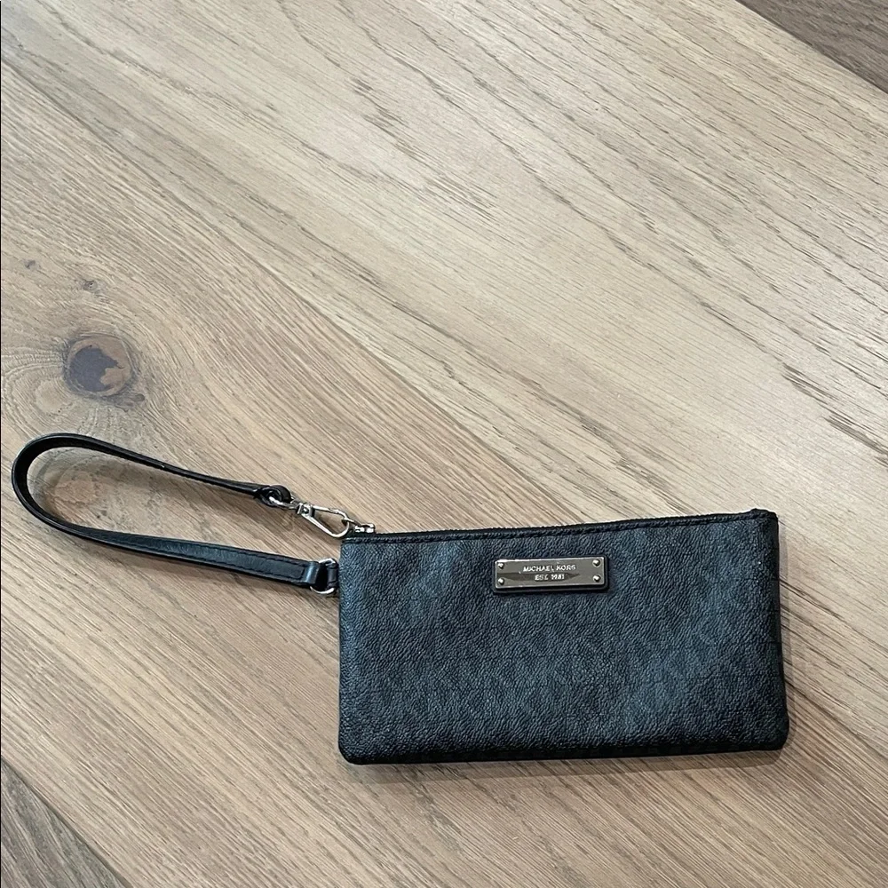 Michael Kors MK Logo Coated Canvas Wristlet Wallet Clutch Black / Gray